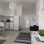 Apartment Cosy - Caesar & *