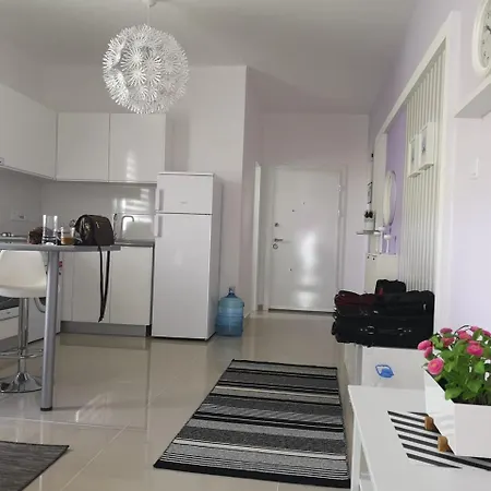 Apartament Cosy - Caesar & *